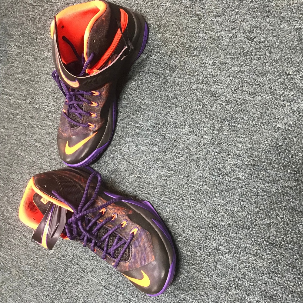 Nike LeBron size 8